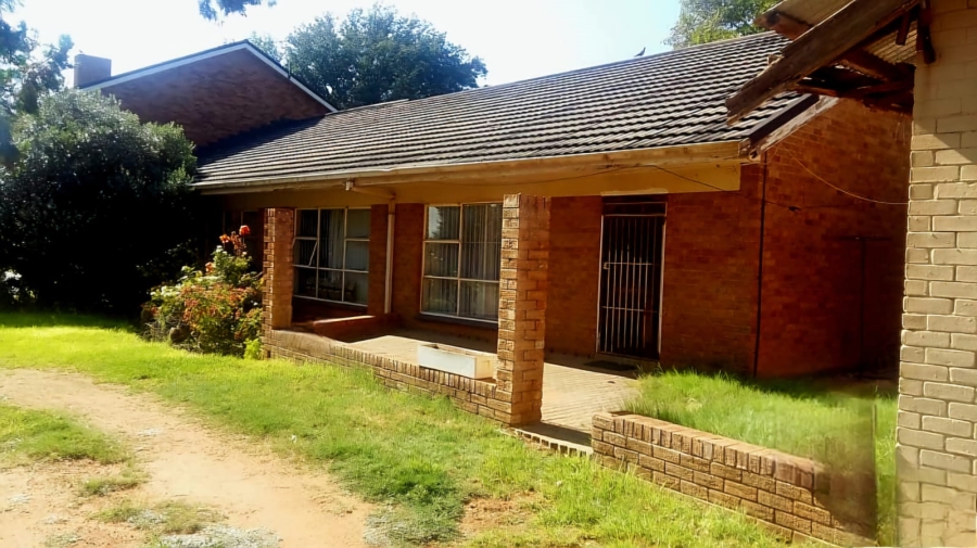 4 Bedroom Property for Sale in Bloemfontein Rural Free State